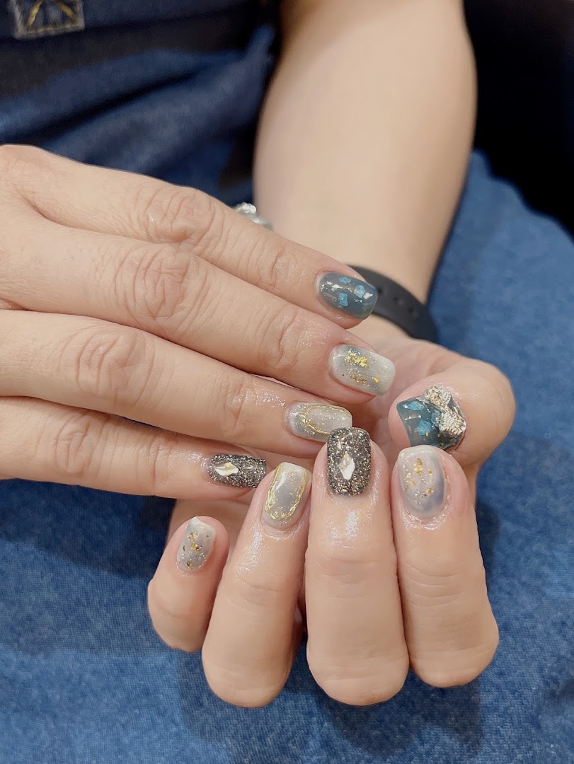 Aivy Yong Bridal Makeup Artist Studio gallery photo