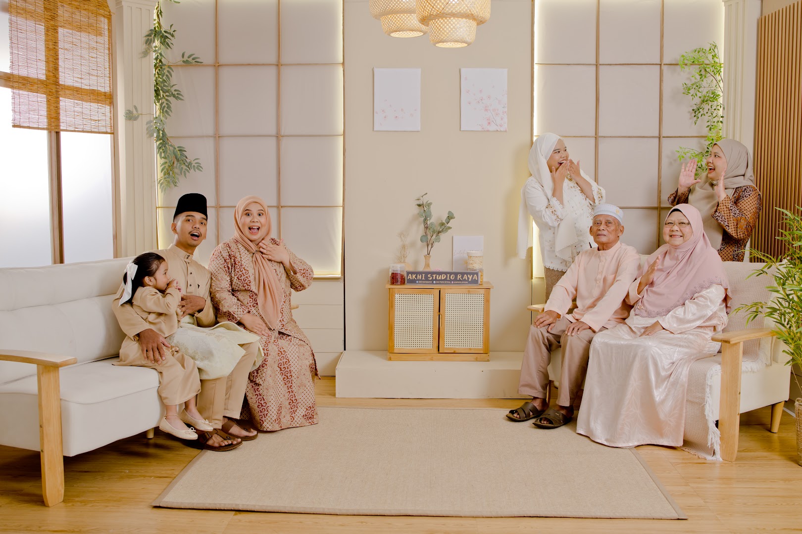 Akhi Photo Official gallery photo