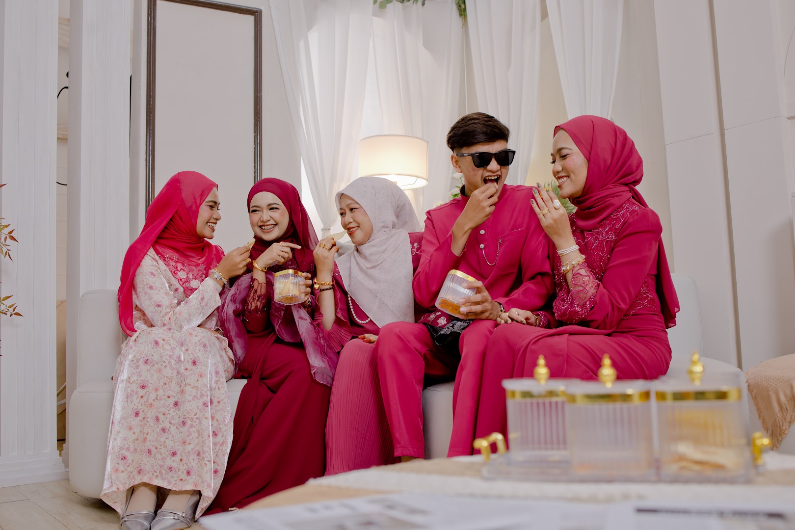 Akhi Photo Official gallery photo