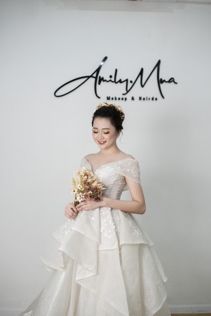 Amily.Mua • Makeup & Hairdo Studio gallery photo