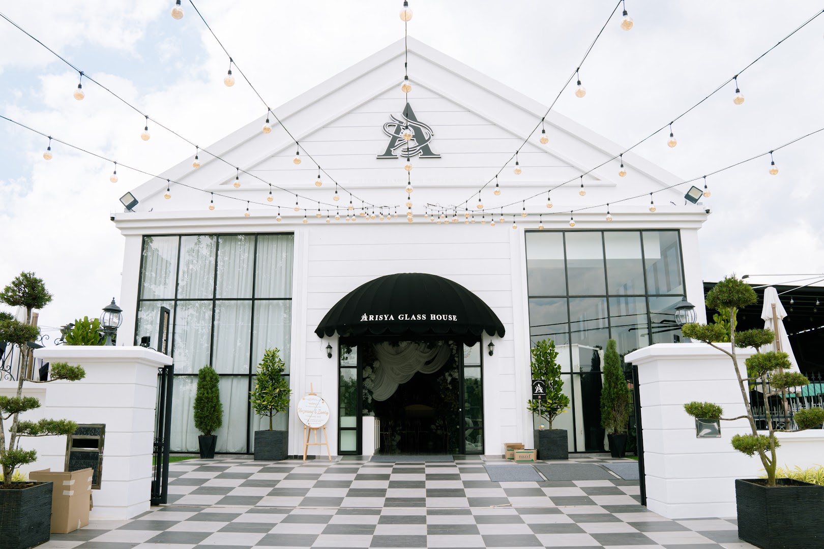 ARISYA GLASS HOUSE gallery photo