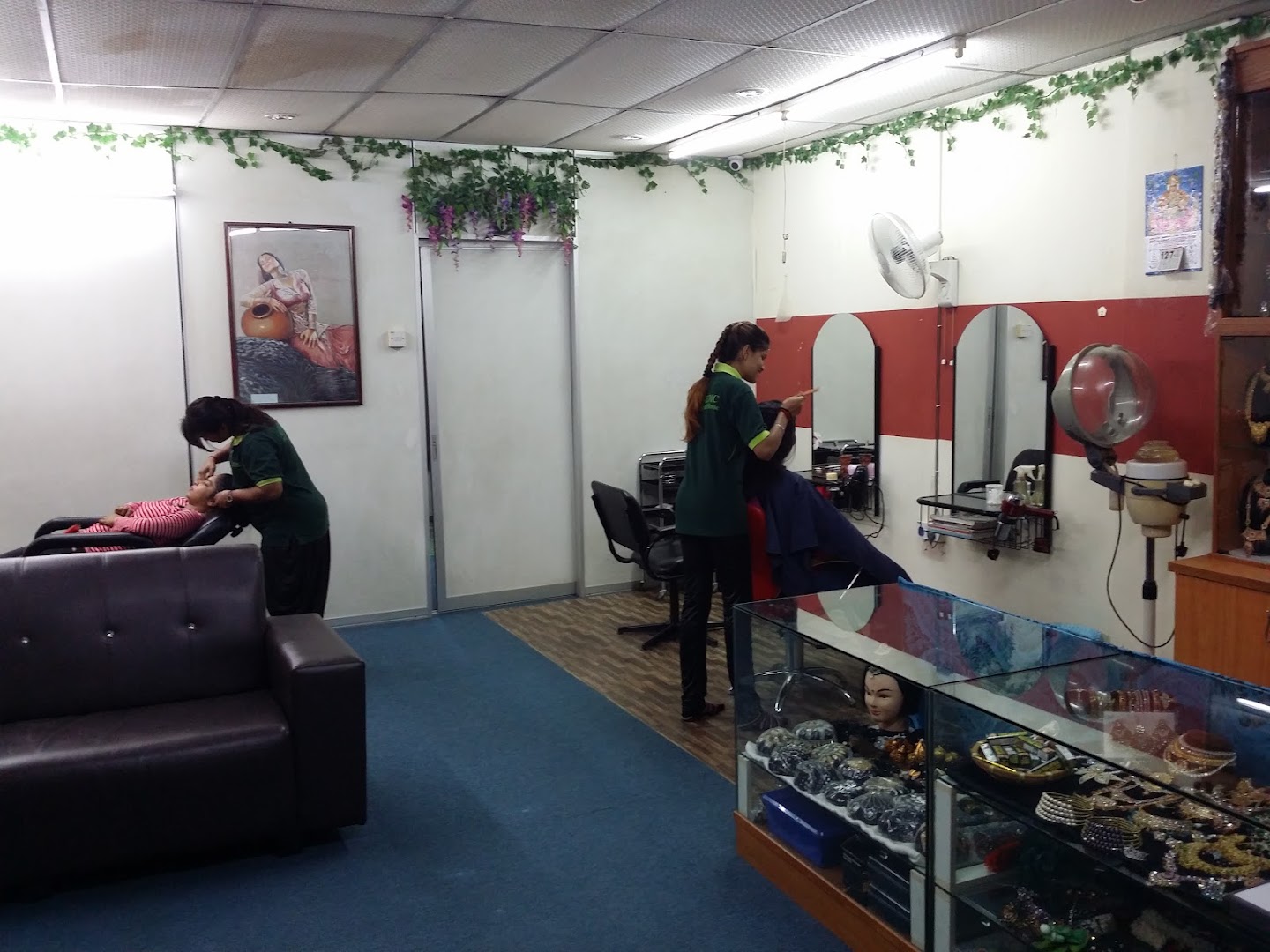 Ayurvedic Beauty & Bridal House gallery photo
