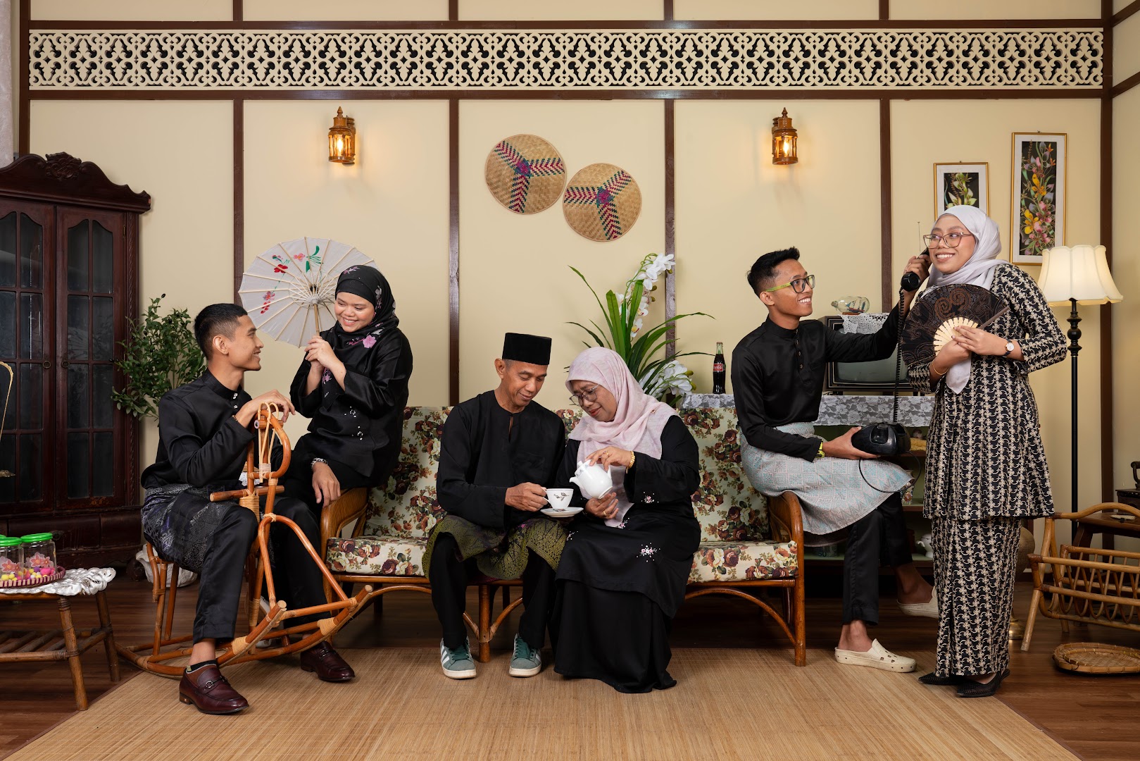 Bendeni Studio - SelfPhoto | Convocation | Family | Professional Photographer gallery photo