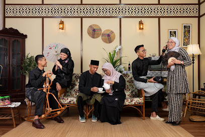 Bendeni Studio - SelfPhoto | Convocation | Family | Professional Photographer, Wedding Photographer in Shah Alam