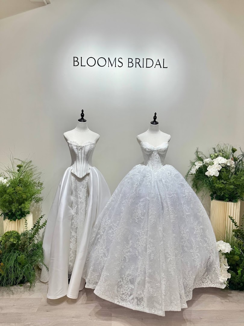 Blooms Bridal gallery photo
