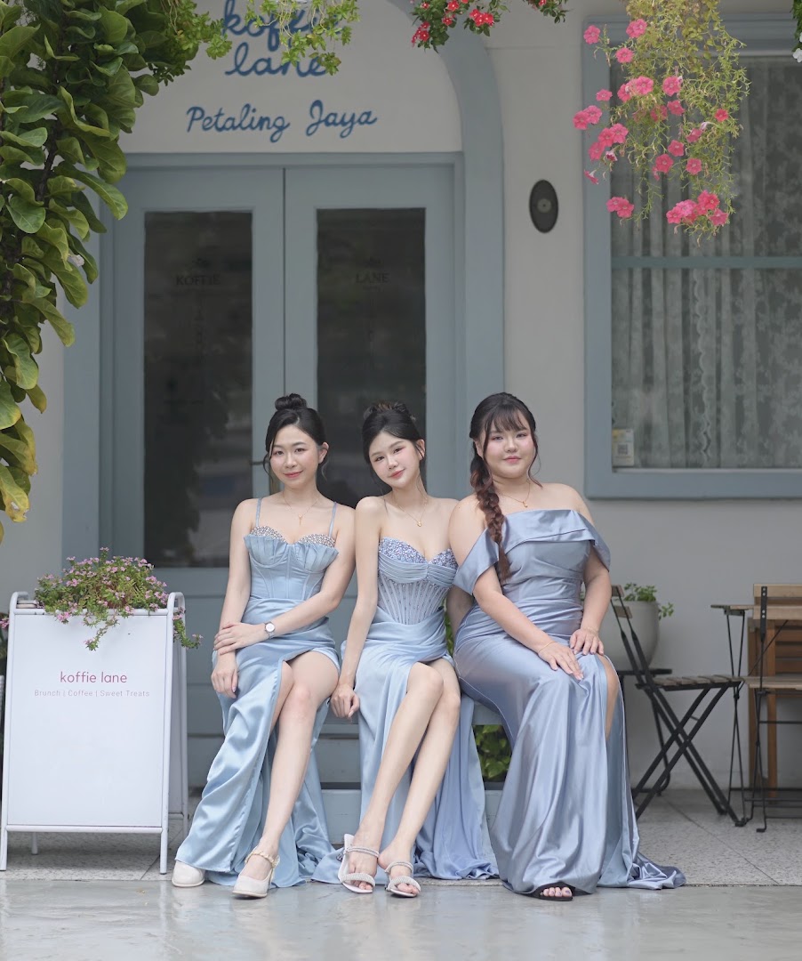Blooms Gown KL gallery photo