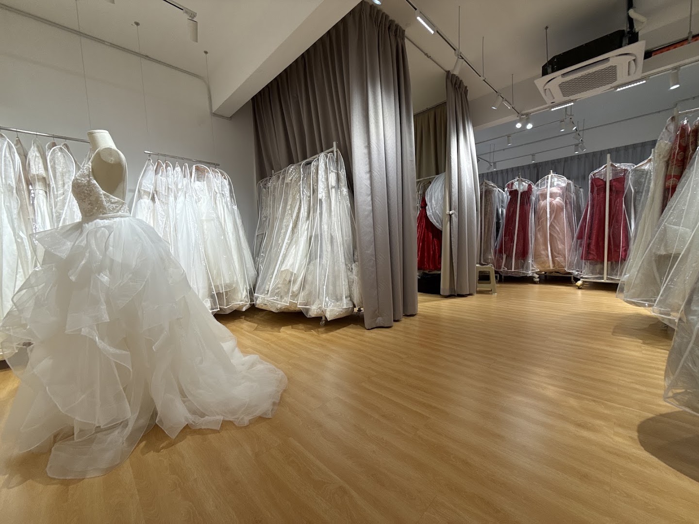 Blushing Bride Lido Plaza 2 gallery photo