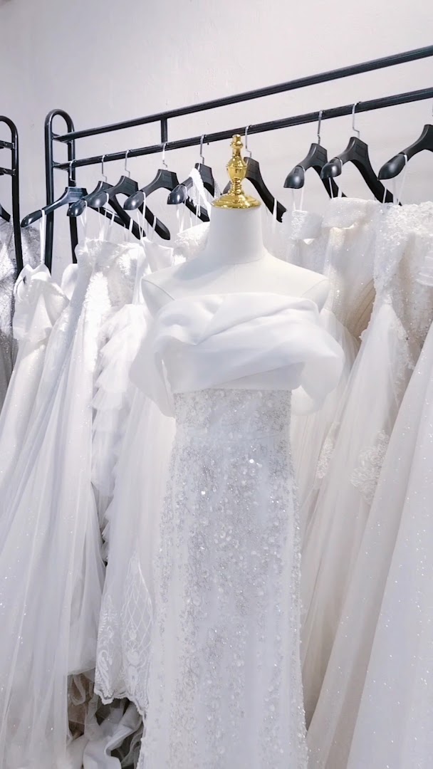 D. Gown Bridal gallery photo
