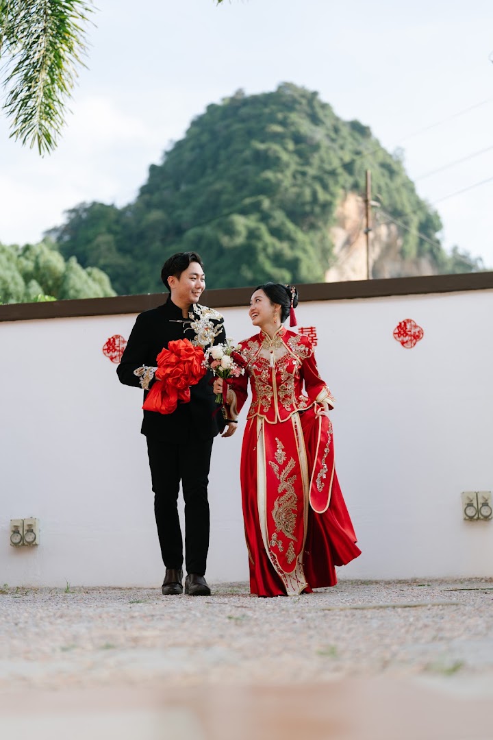 Dear White Bridal Gallery gallery photo