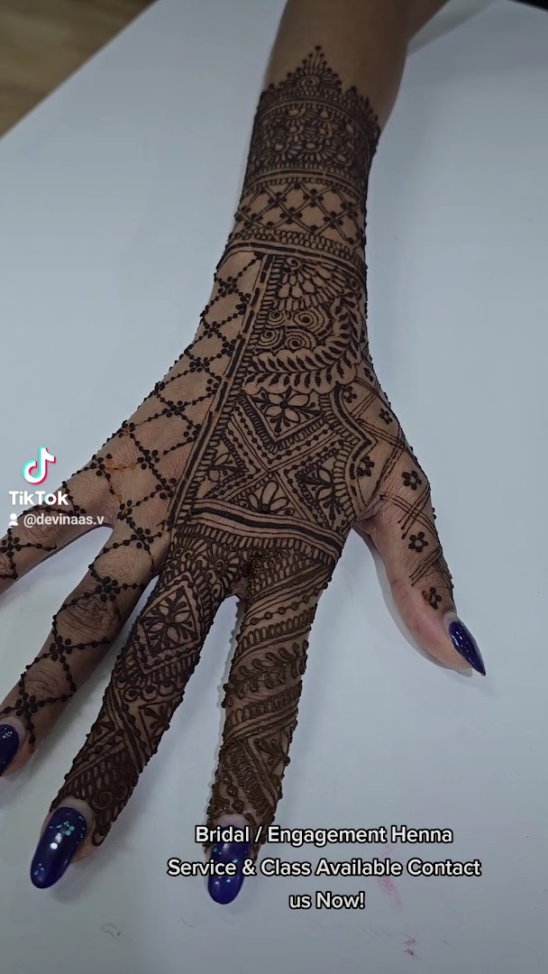 Devinaa's Bridal gallery photo