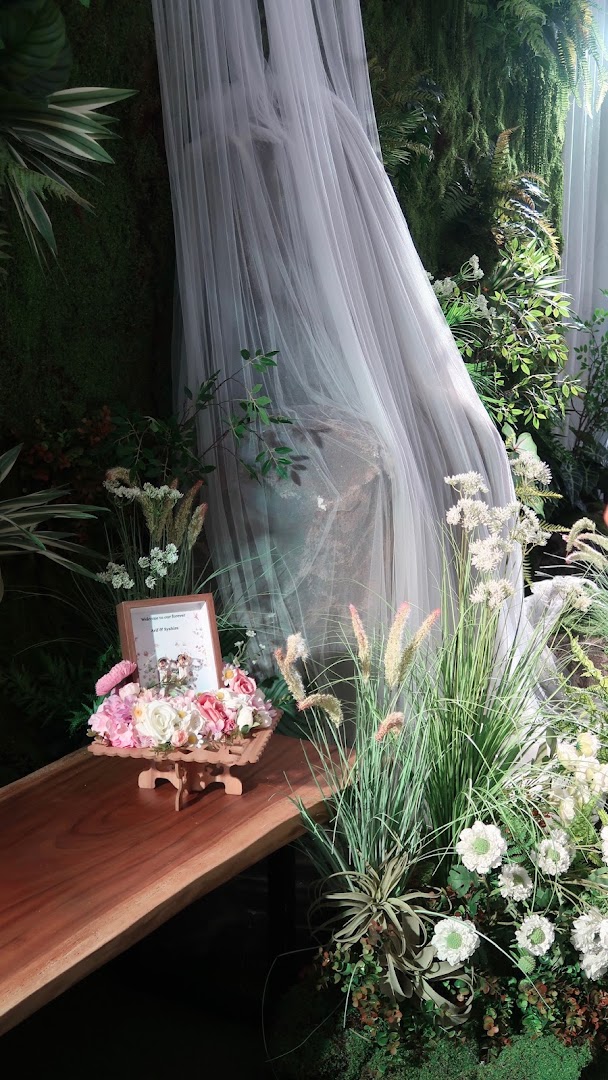 Elegant Glam Hall gallery photo