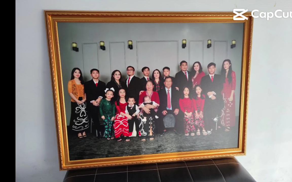 FAMOUS PHOTO STUDIO gallery photo