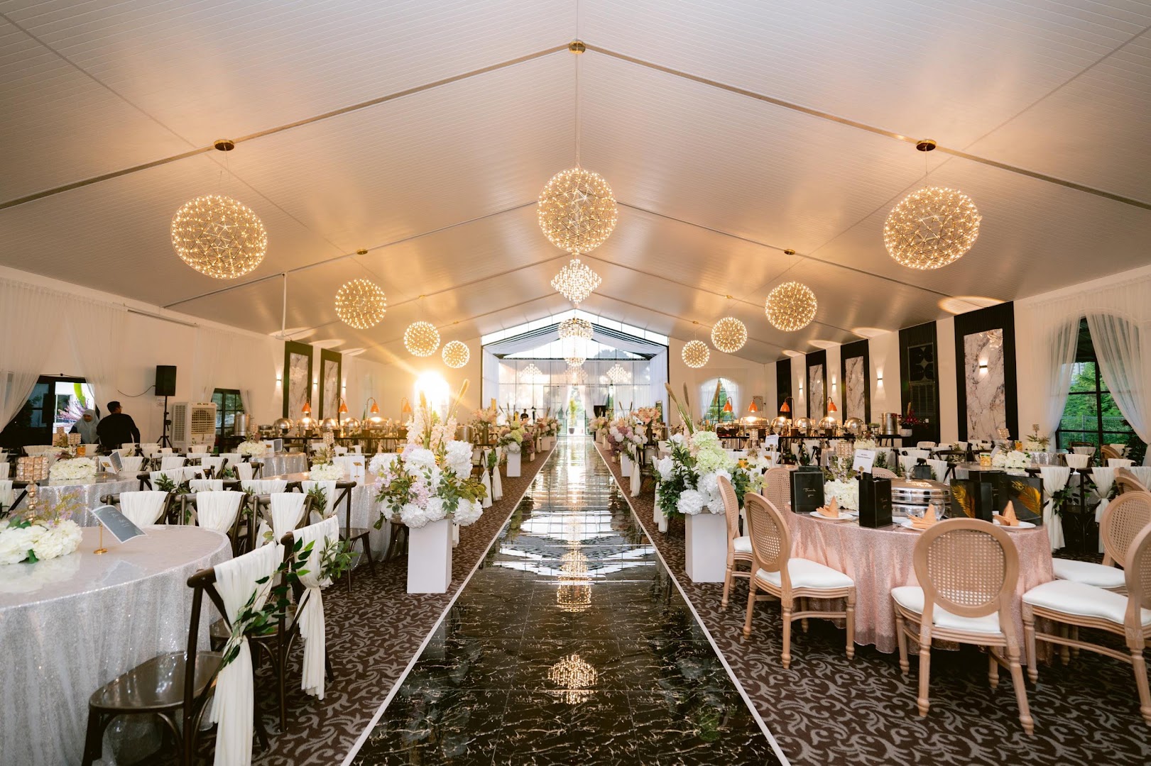 GLASS HALL by LUGAR DE LA BODA gallery photo