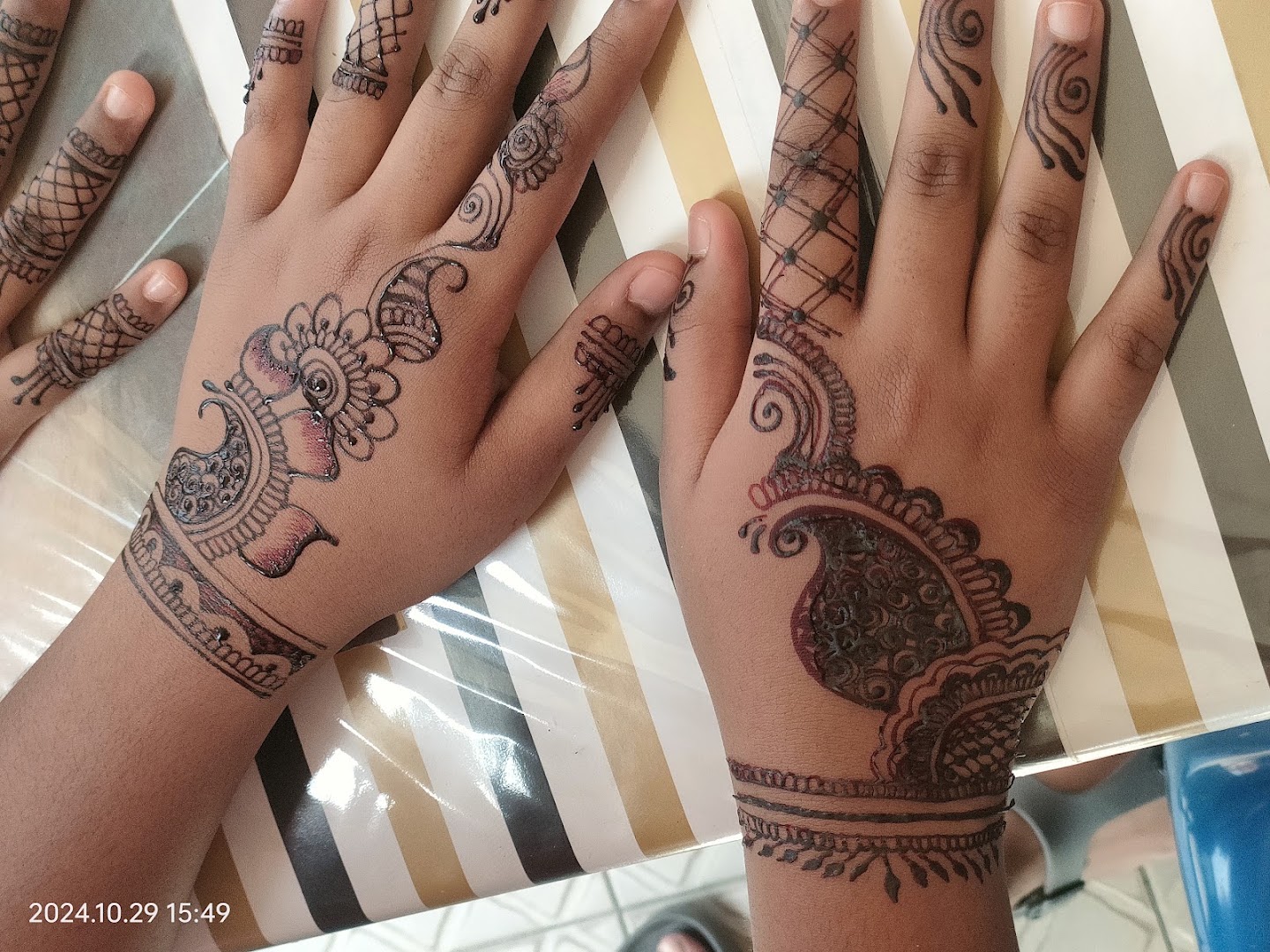 HARSHNI BRIDAL SERVICE MUA.. Bridal / ROM / Engagement / Personal Makeup, Henna, Facial, Hairdo, Threading, Waxing and etc gallery photo