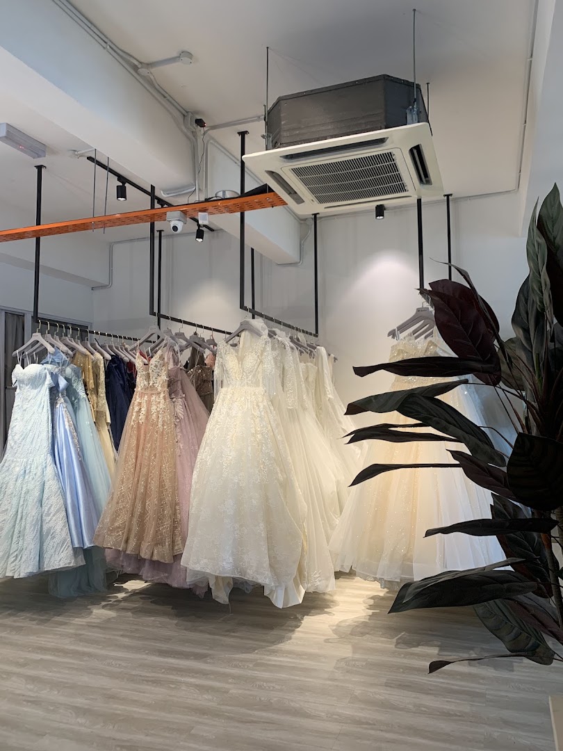 Hollywood Bridal gallery photo