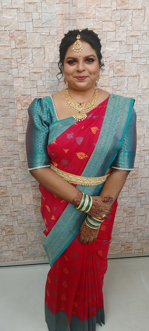 Honey Red Beauty Parlour gallery photo