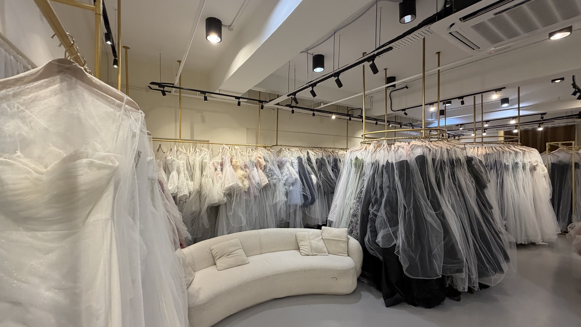 iLavish Gowns & Dresses gallery photo