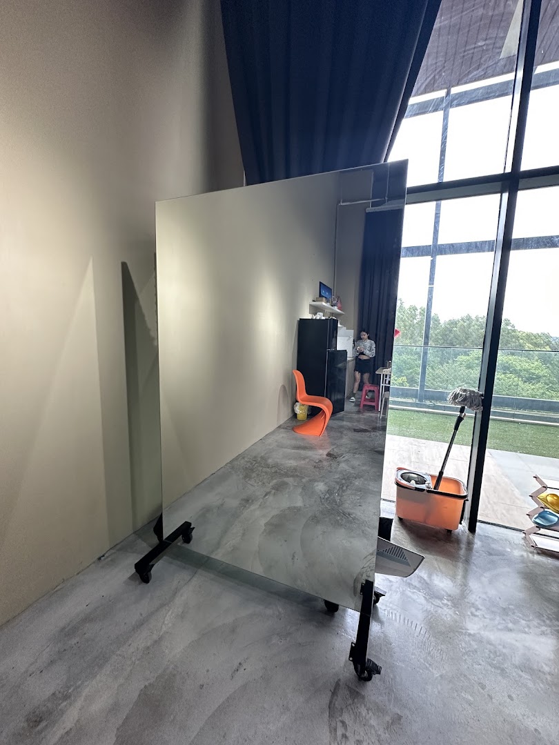 Jengss Studio gallery photo