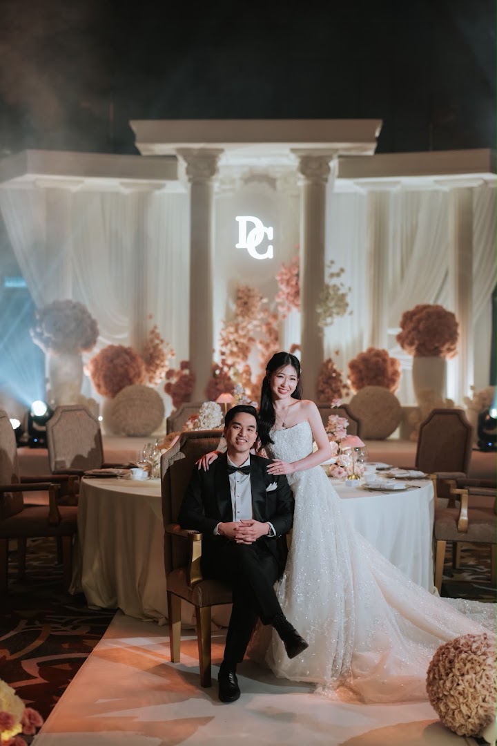Joie Dovey Weddings gallery photo
