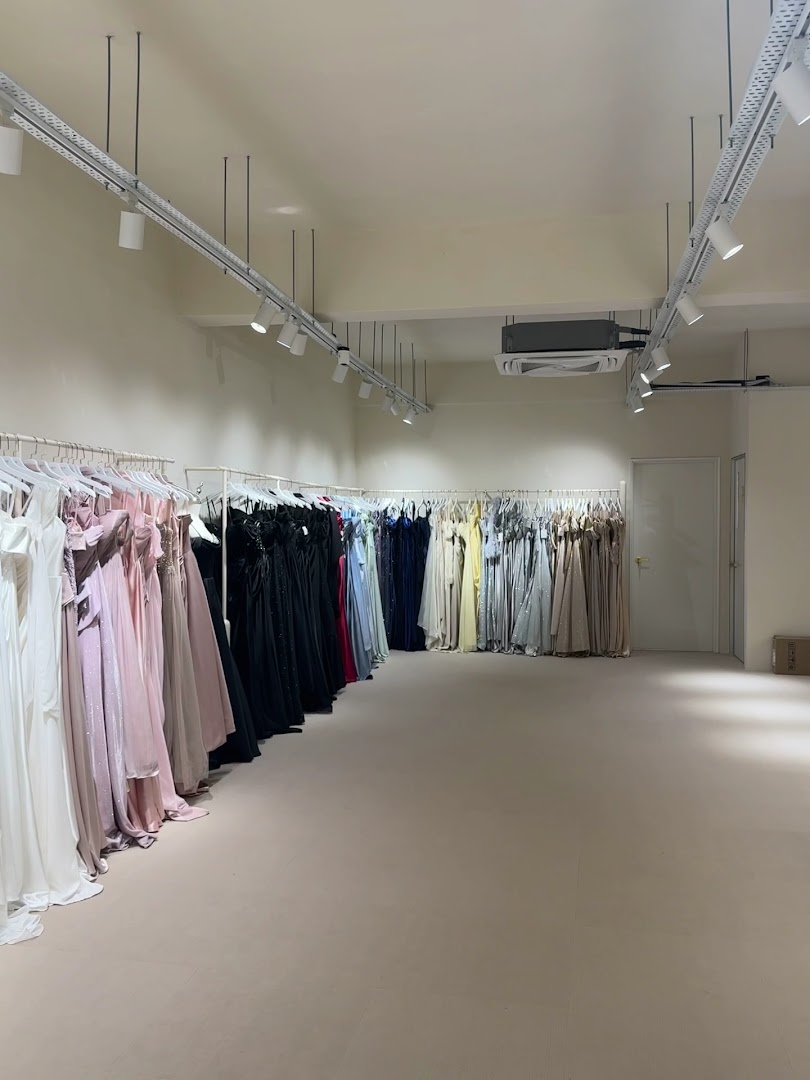 LeMuse Gown gallery photo