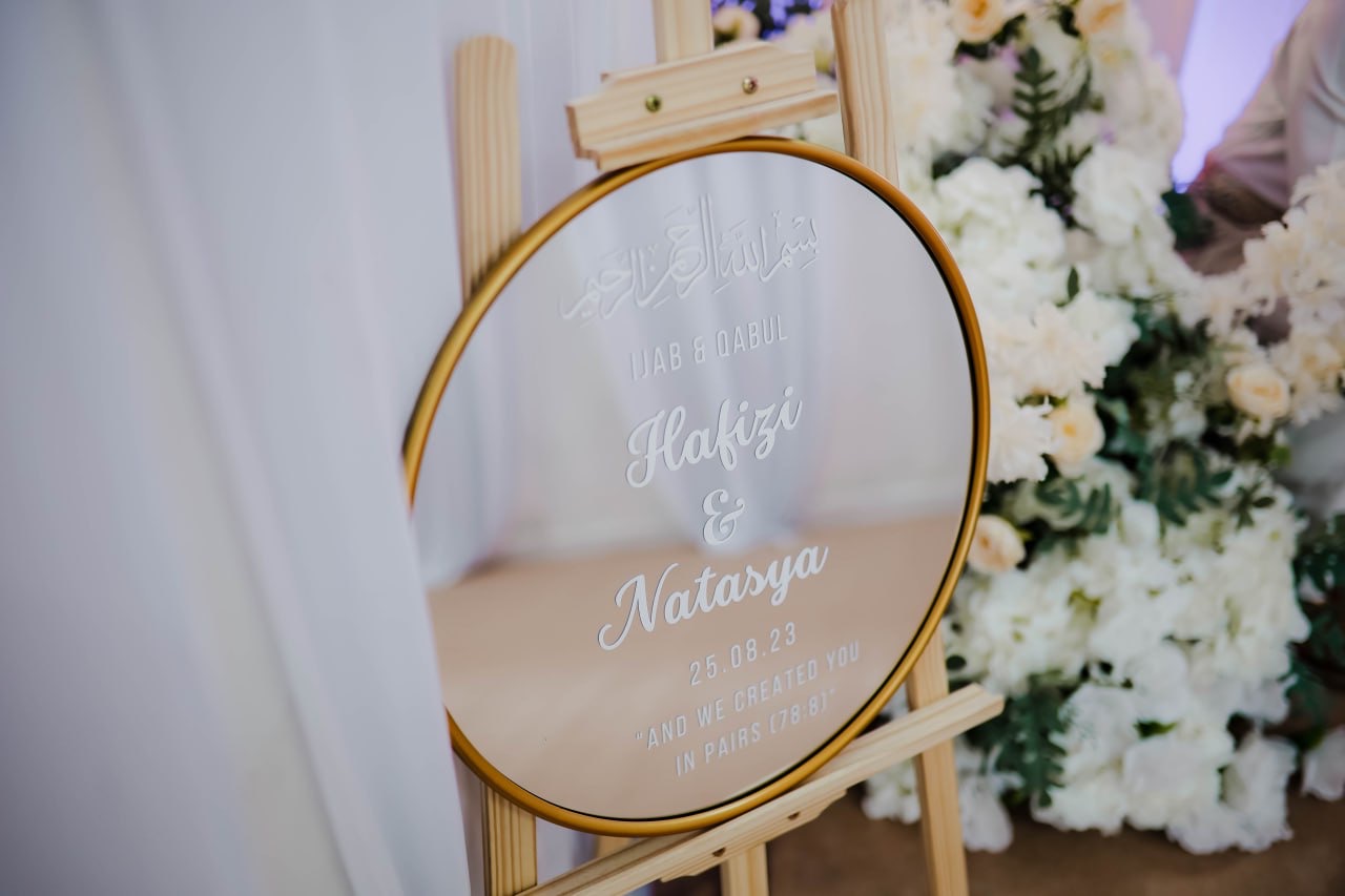 Lizs Chanteq Bridal gallery photo