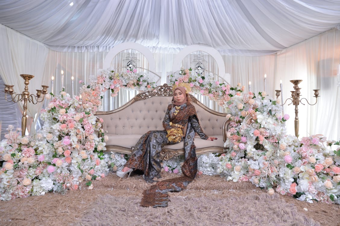 Lovely Bridal Planner ll gallery photo