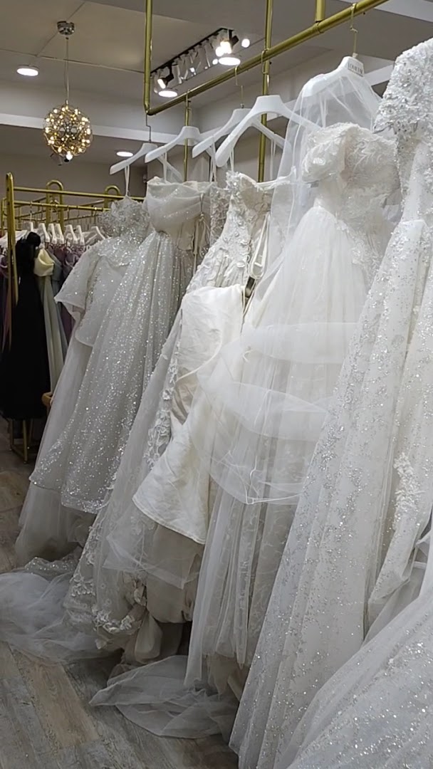 Lovietal Gowns & Wedding gallery photo