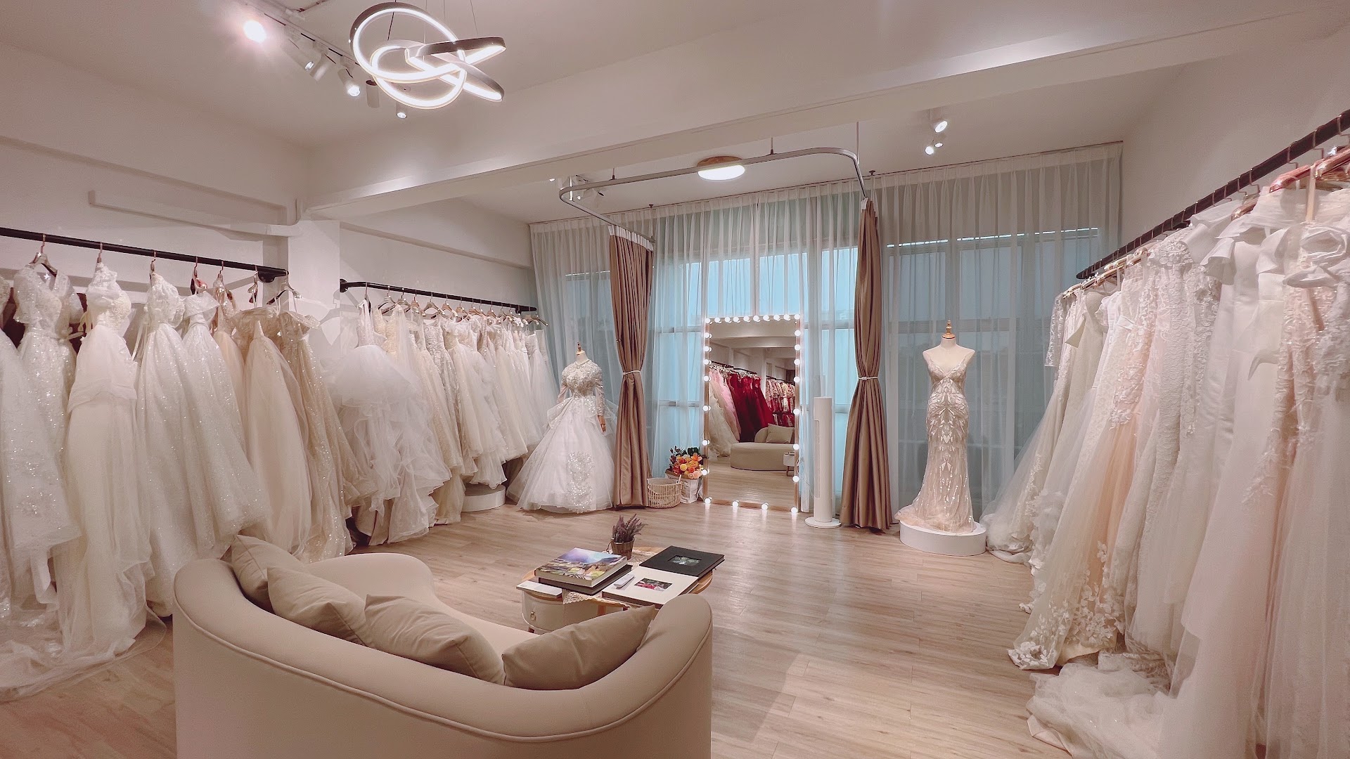 Luminous Wedding Gallery gallery photo