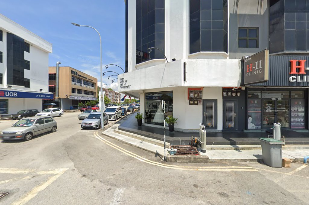 Luna White gallery photo
