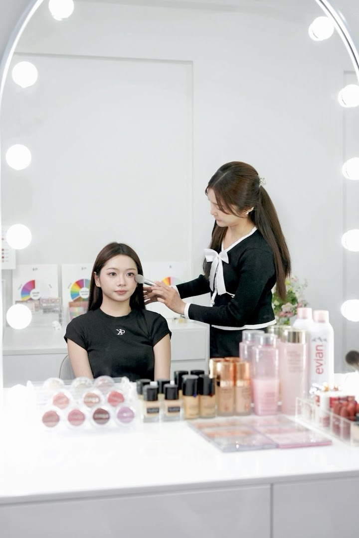 LY Makeup gallery photo