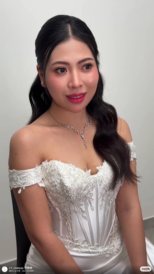 LY Makeup gallery photo