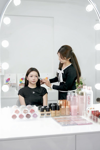 LY Makeup, Bridal Makeup Artist in Selangor