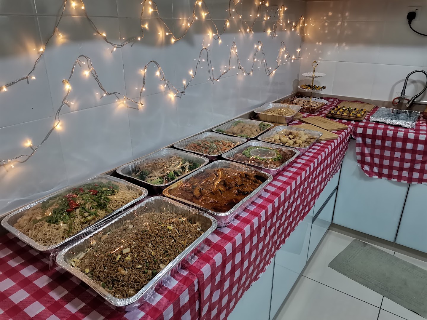 Magic Kitchen Buffet Catering Services gallery photo