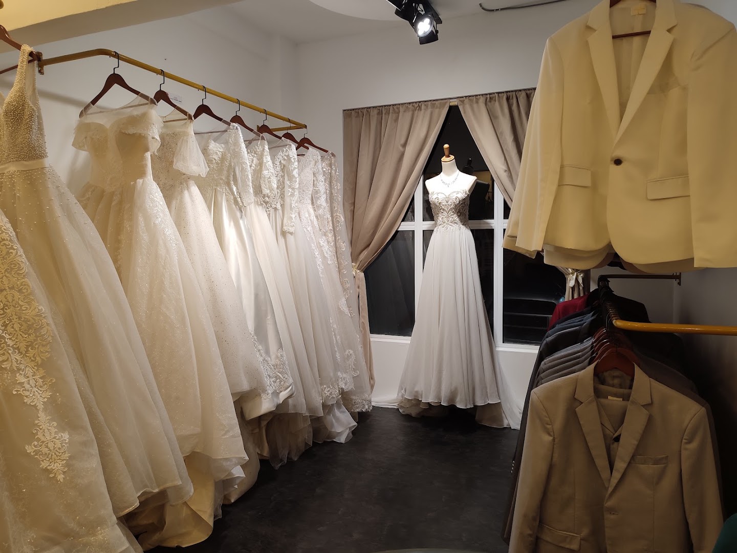 Marry Dream Bridal And Gown gallery photo