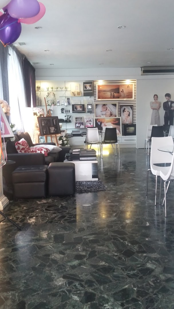 Milan Bridal House gallery photo