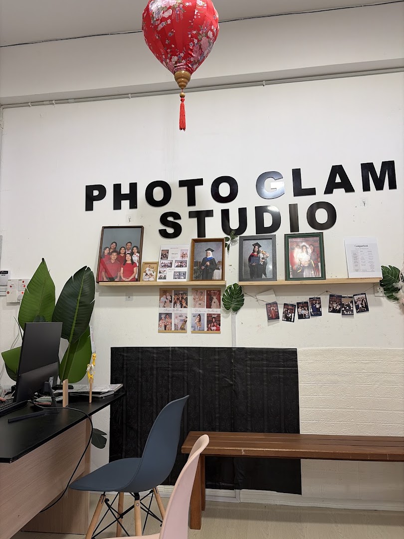 Photo Glam AI Self-Photoshoot Studio gallery photo