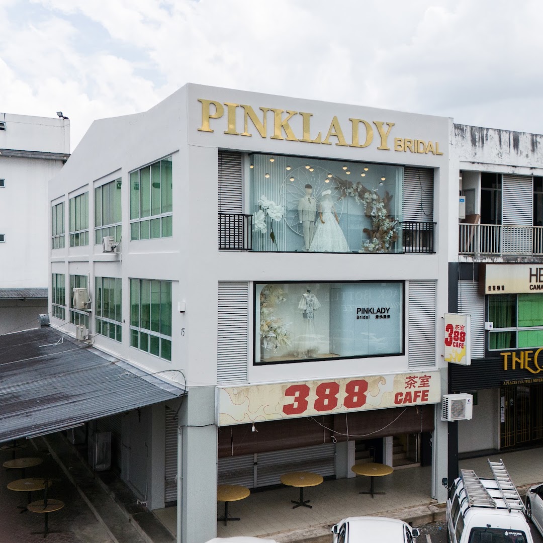 Pinklady Bridal Fashion Studio gallery photo