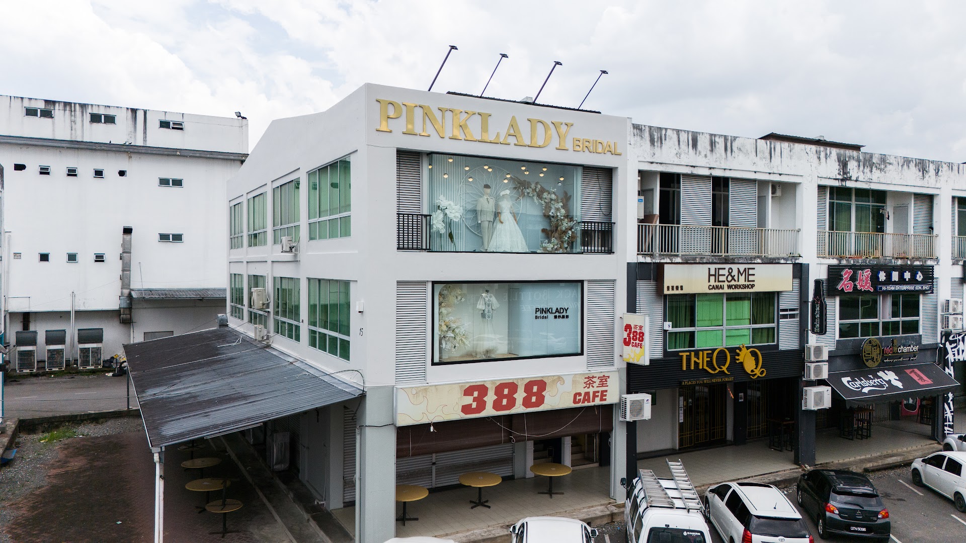 Pinklady Bridal Fashion Studio gallery photo
