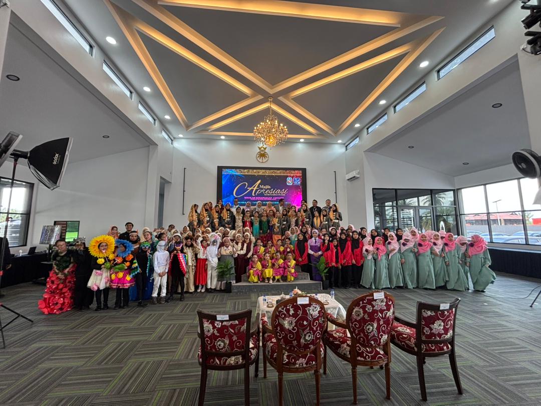 PUTERI PALMERA GLASS HALL, LANGGAR gallery photo