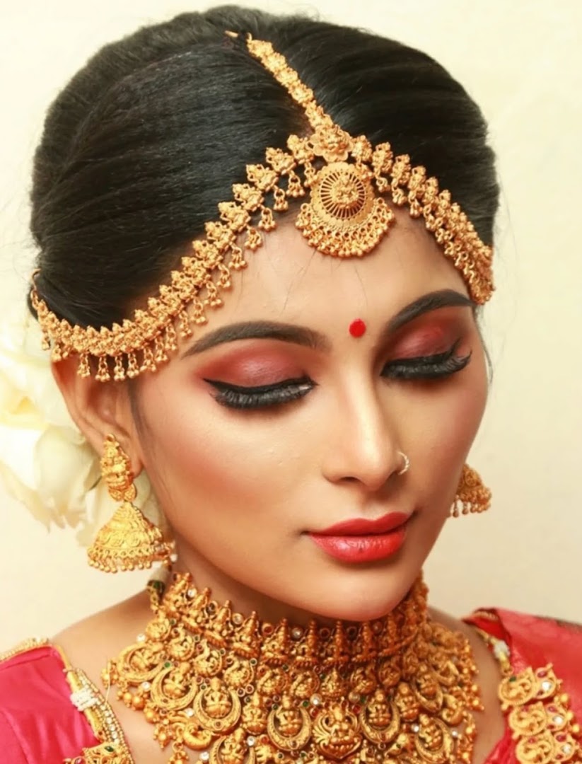 RAGEENIS GOLDEN TOUCH & PHOTOGRAPHY gallery photo