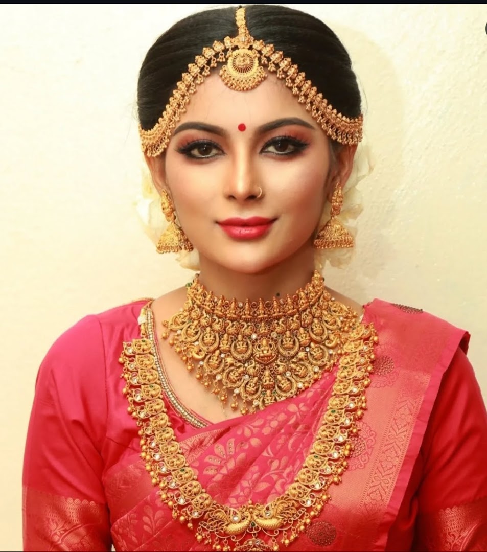 RAGEENIS GOLDEN TOUCH & PHOTOGRAPHY gallery photo