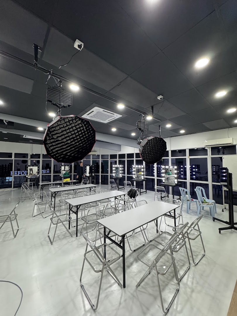Redefine Beauty Makeup Studio gallery photo