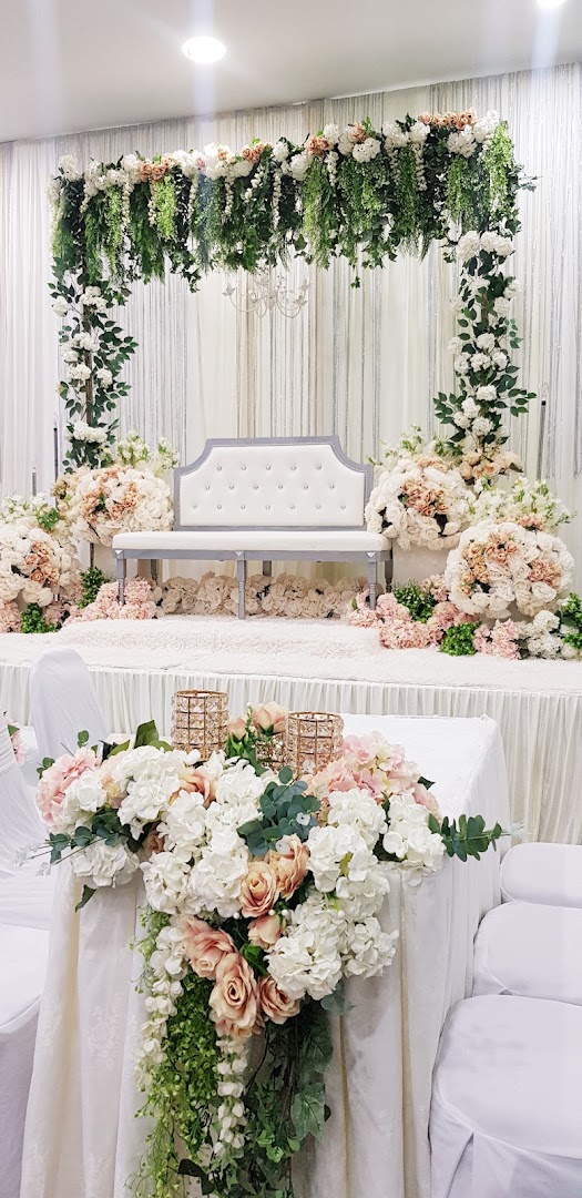 Romantis Bridal Boutique & Studio gallery photo
