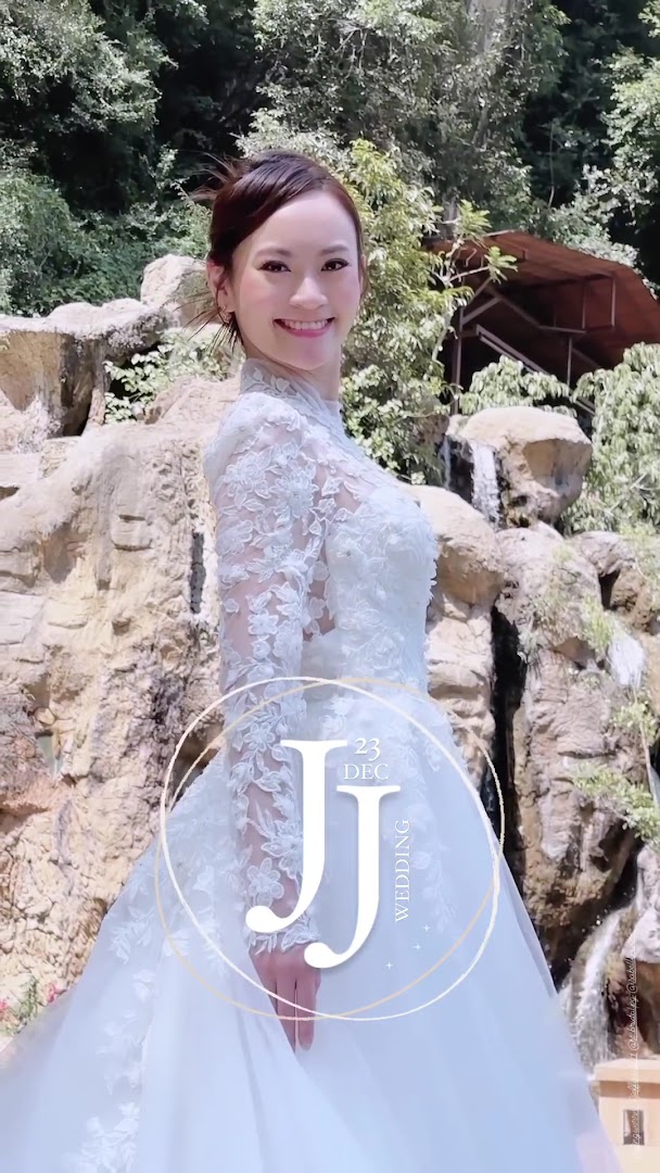 ST BRIDAL gallery photo