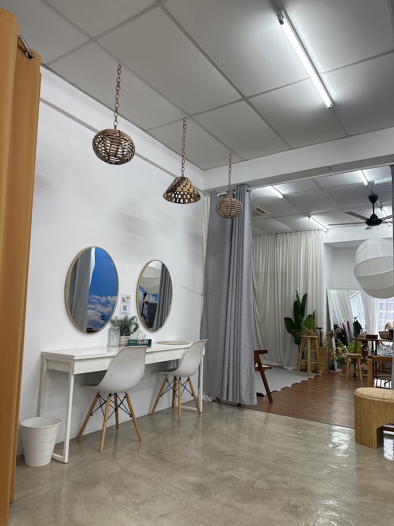 Studio MK gallery photo