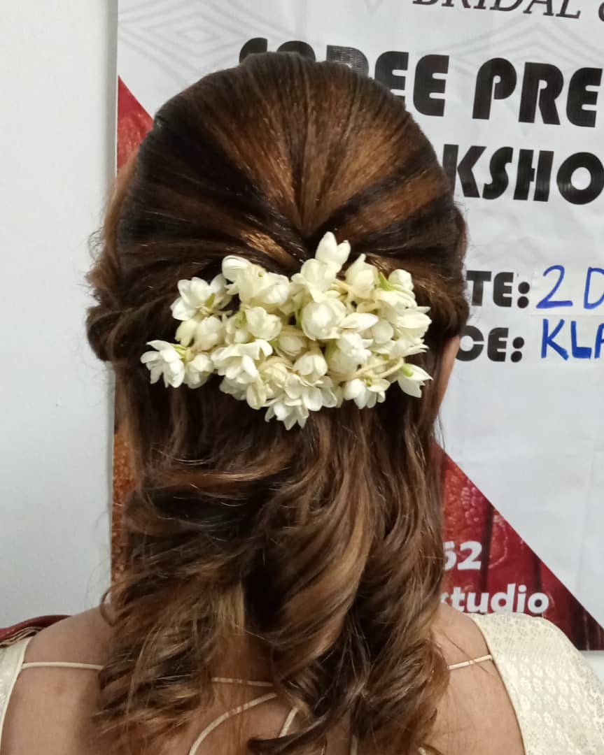 SV VELAURA BRIDALS STUDIO gallery photo