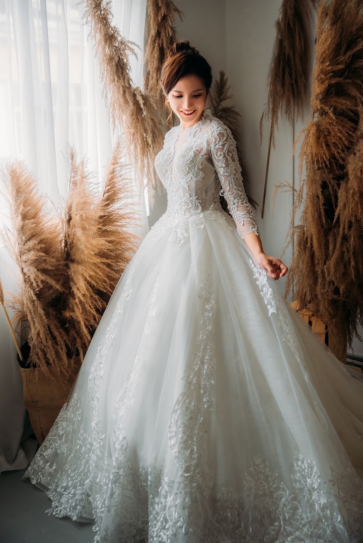 That White Dress Bridal Boutique - Wedding Bridal Gown Rental and Design gallery photo