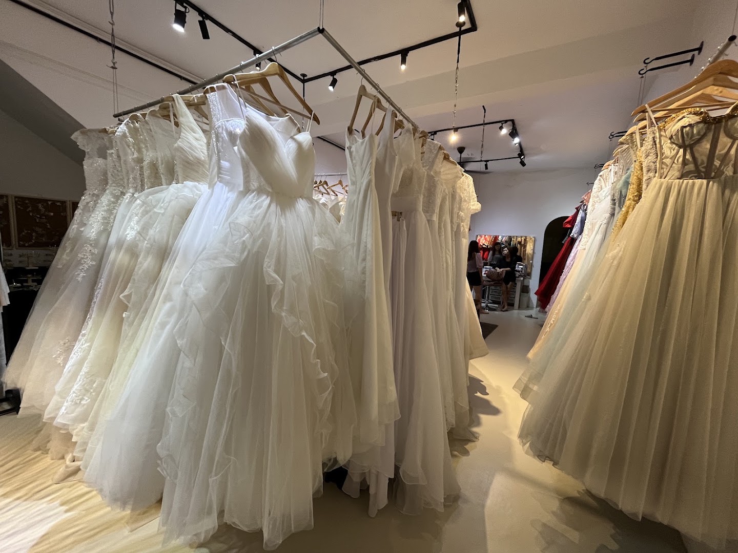 The E wedding Gowns gallery photo