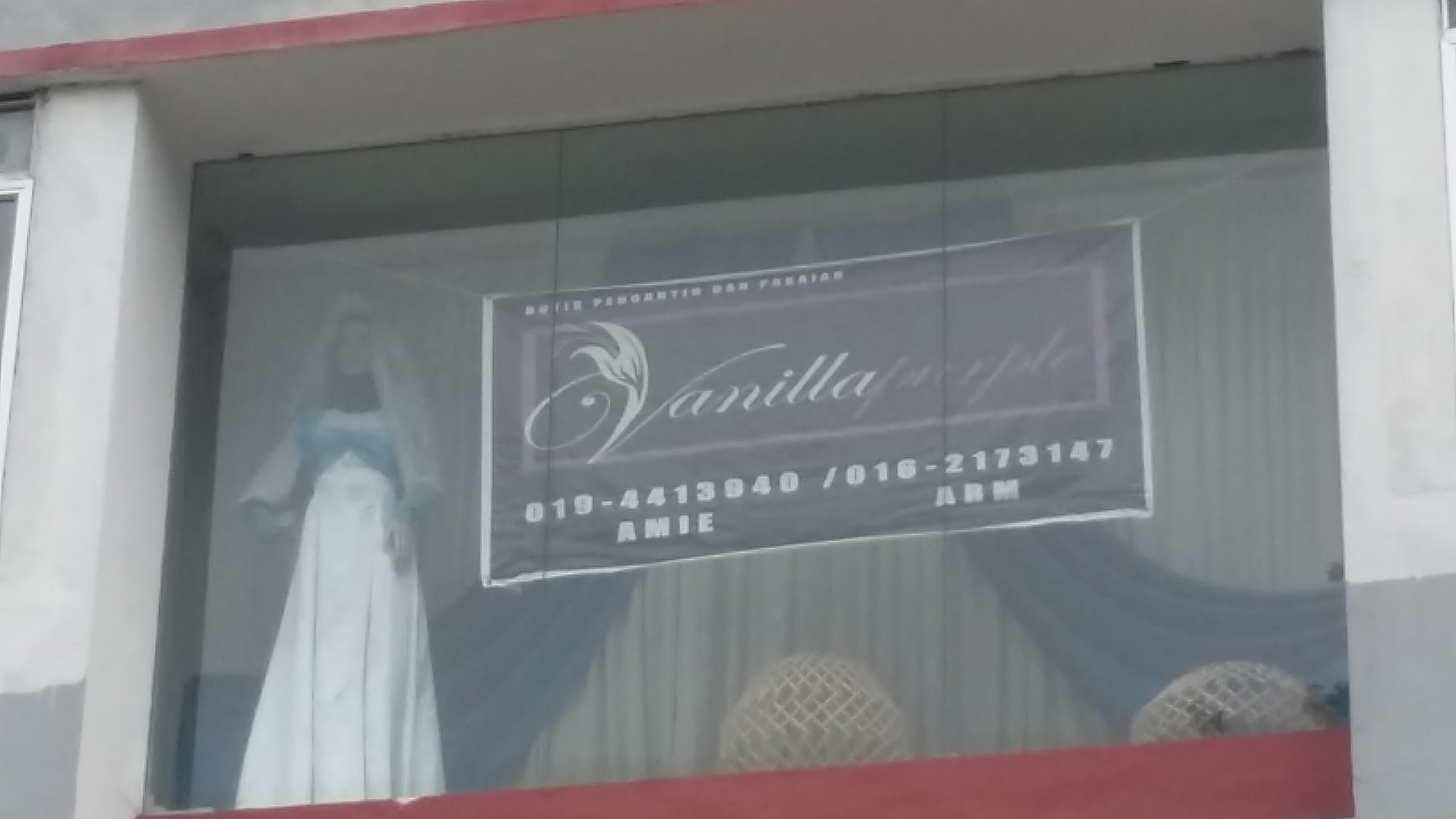 Vanilla Purple Bridal House gallery photo