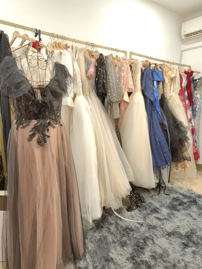 Vee's Couture gallery photo